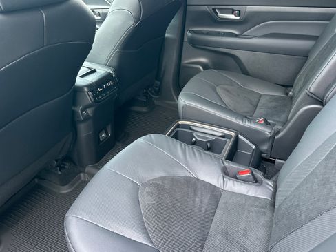 Certified 2026 Toyota Grand Highlander AWD Hybrid image 12