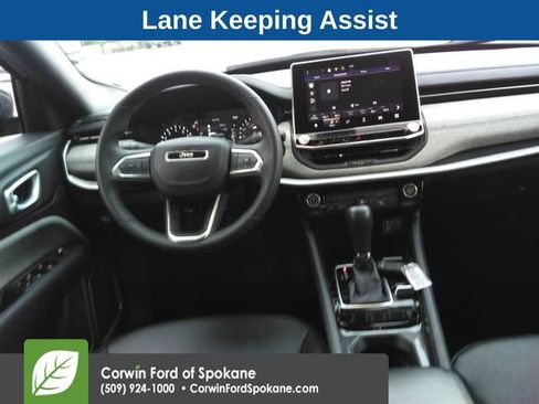 Used 2024 Jeep Compass Latitude image 5