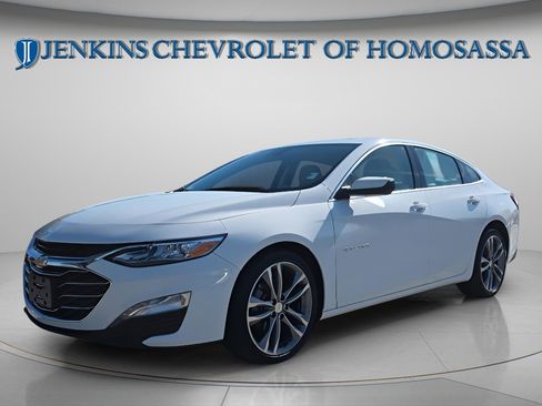 Used 2024 Chevrolet Malibu LT image 2