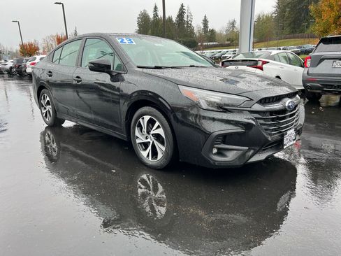 Used 2023 Subaru Legacy Premium image 3