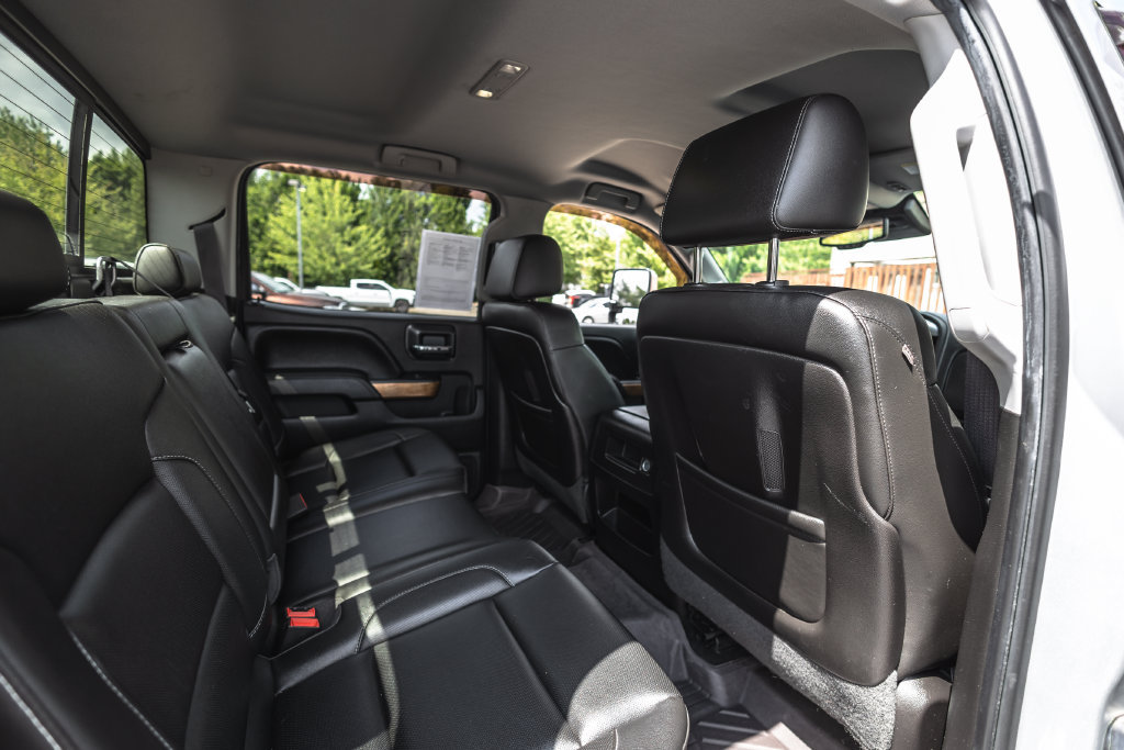 Used 2015 Chevrolet Silverado 2500 LTZ w/ Duramax Plus Package AWD/4WD image 33