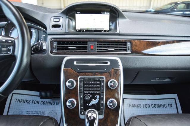 Used 2016 Volvo XC70 T5 Premier w/ Proximity Package FWD image 21