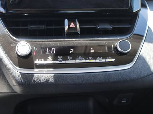 Used 2023 Toyota Corolla LE FWD image 18