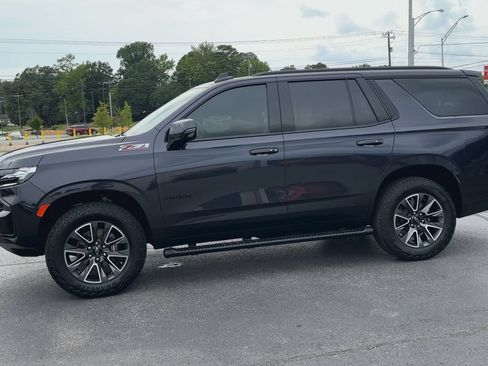 Used 2024 Chevrolet Tahoe Z71 w/ Luxury Package AWD/4WD image 5