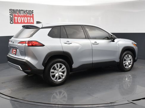 Used 2022 Toyota Corolla Cross L AWD/4WD image 4
