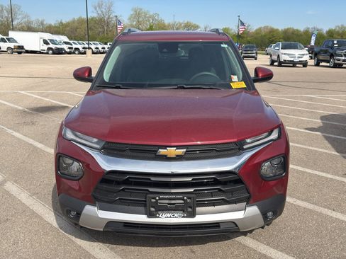Used 2023 Chevrolet TrailBlazer LT w/ Convenience Package FWD image 9