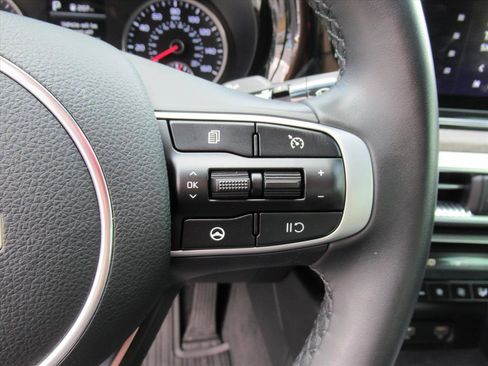 Used 2023 Kia K5 EX image 28