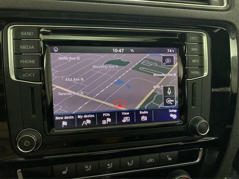 Used 2017 Volkswagen Jetta SEL FWD image 30