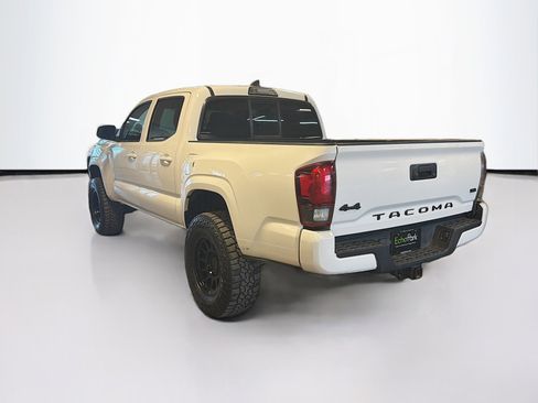 Used 2019 Toyota Tacoma SR image 5