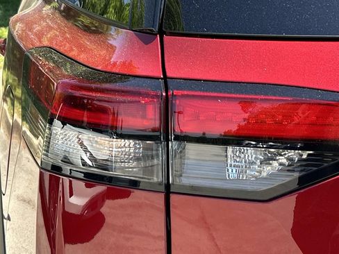 New 2026 Nissan Pathfinder Platinum w/ Lighting Package AWD/4WD image 12