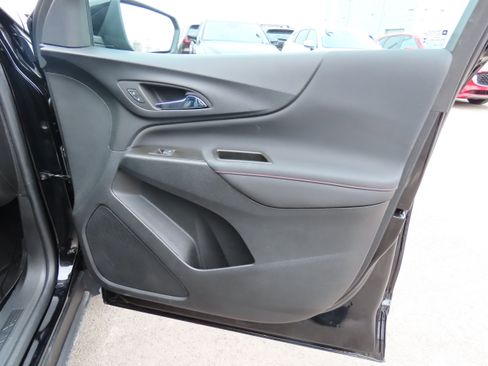 Used 2023 Chevrolet Equinox RS w/ LPO, Floor Liner Package image 9