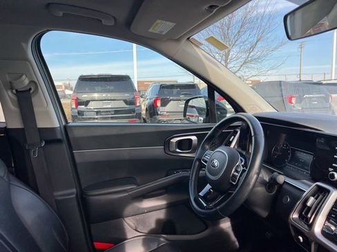Certified 2021 Kia Sorento S w/ Panoramic Sunroof Package image 36