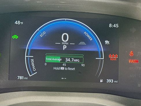 Used 2025 Toyota Camry SE image 12