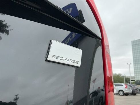 Certified 2024 Volvo XC90 T8 Plus w/ Protection Package Premier AWD/4WD image 10