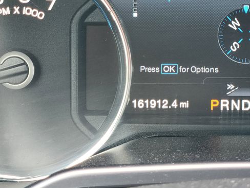 Used 2016 Ford F150 Platinum w/ Equipment Group 701A Luxury AWD/4WD image 9