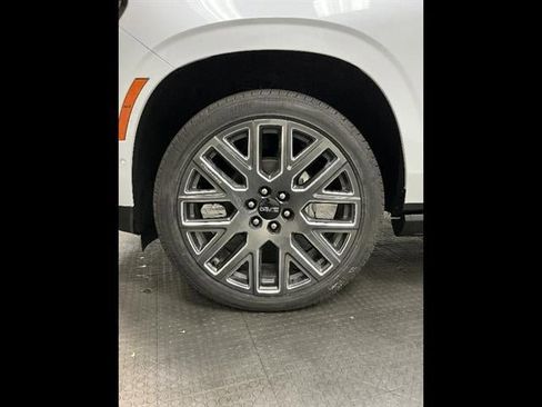 New 2026 GMC Yukon Denali Ultimate w/ LPO, Floor Liner Package AWD/4WD image 43