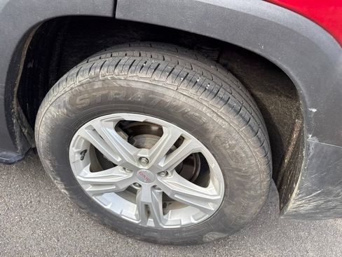 Used 2019 GMC Terrain SLE w/ Driver Convenience Package FWD image 8