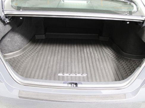 Used 2025 Toyota Camry SE FWD image 25