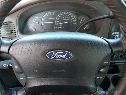 Used 2002 Ford Ranger XLT image 11