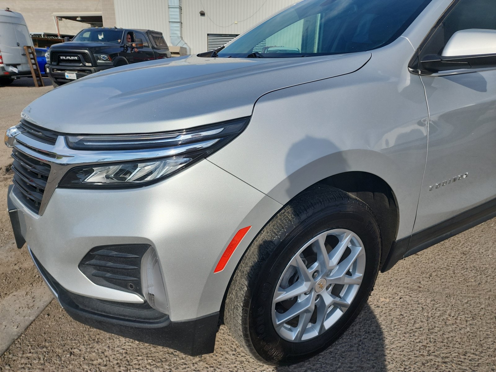 Used 2022 Chevrolet Equinox LT AWD/4WD image 11