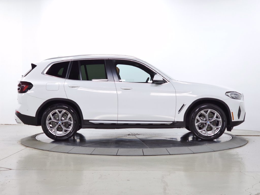 Used 2023 BMW X3 xDrive30i w/ Premium Package w/ZPA AWD/4WD image 9