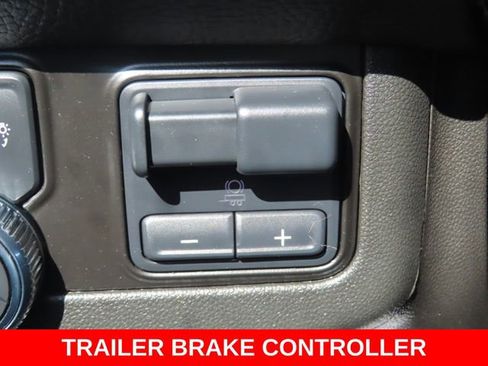 Used 2024 GMC Yukon XL Denali w/ Advanced Technology Package AWD/4WD image 37