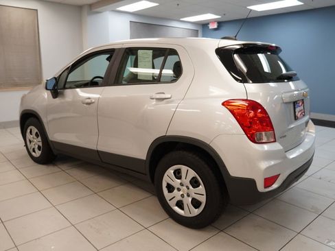 Used 2017 Chevrolet Trax LS FWD image 7