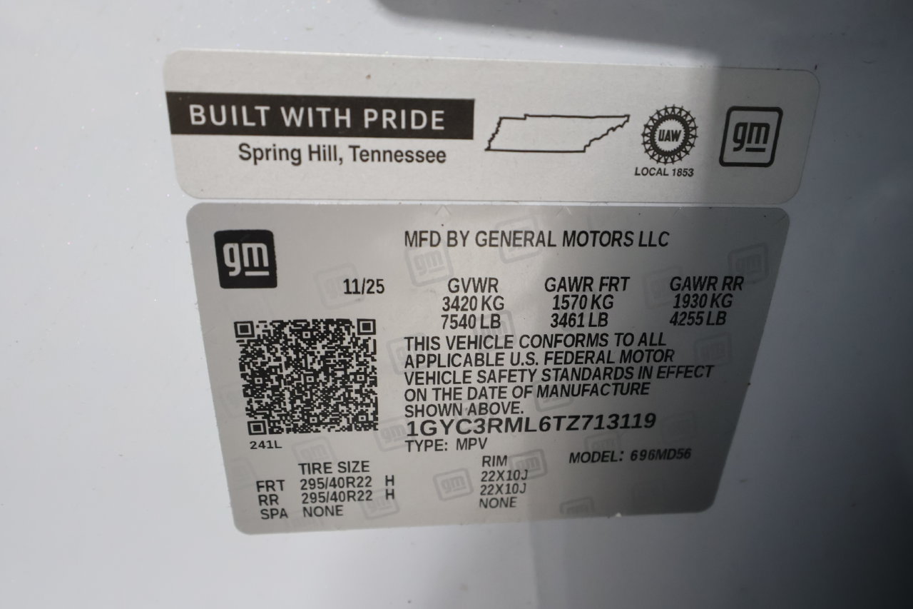 Used 2026 Cadillac Vistiq Platinum w/ LPO, Floor Liner Package AWD/4WD image 33