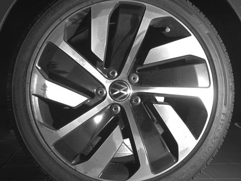 Used 2021 Volkswagen Arteon SEL FWD image 26