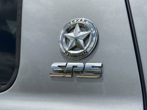 Used 2015 Toyota Tundra SR5 w/ SR5 Upgrade Package RWD image 9