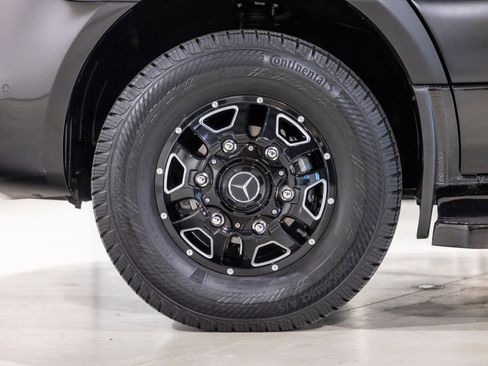 Used 2025 Mercedes-Benz Sprinter 3500 image 9