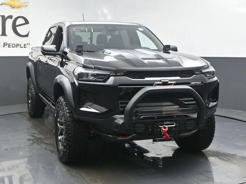 New 2026 Chevrolet Colorado ZR2 w/ Off-Road Front Bumper Package AWD/4WD image 29