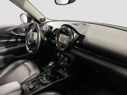 Used 2017 MINI Cooper Clubman ALL4 w/ Premium Package image 28