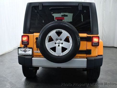 Used 2012 Jeep Wrangler Unlimited Sahara image 12