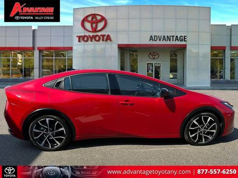 Certified 2025 Toyota Prius Plug-In Hybrid w/ Limited Premium Package FWD image 5
