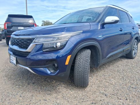 Used 2021 Kia Seltos S AWD/4WD image 1