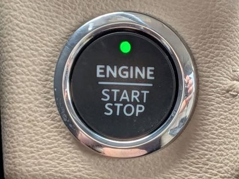 Used 2024 Ford Expedition Limited image 30