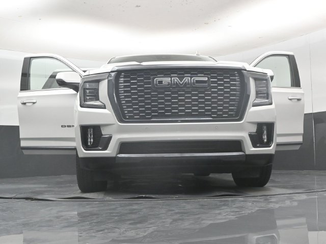 Used 2023 GMC Yukon Denali Ultimate AWD/4WD image 65