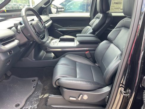 New 2026 Lincoln Navigator L Reserve AWD/4WD image 7
