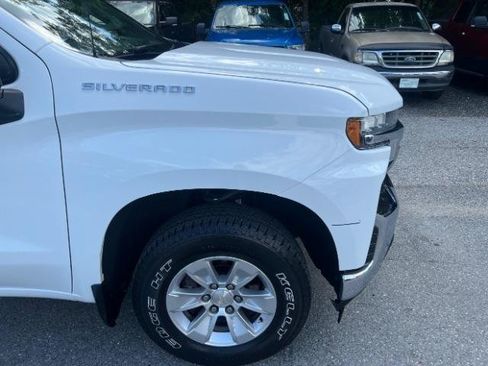 Used 2020 Chevrolet Silverado 1500 LT AWD/4WD image 4