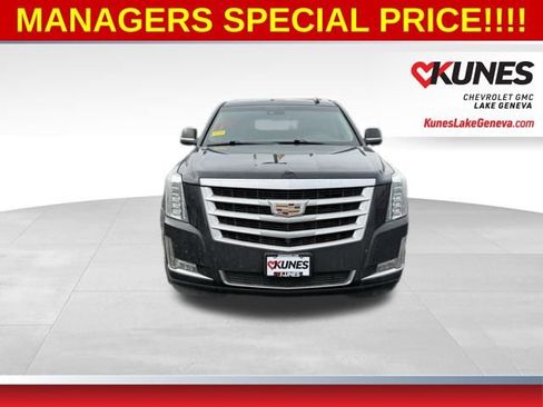 Used 2018 Cadillac Escalade Premium Luxury image 9