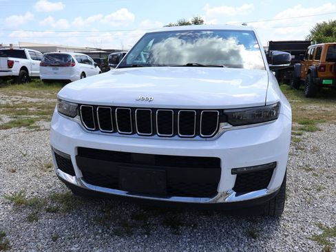 Used 2022 Jeep Grand Cherokee L Limited AWD/4WD image 4