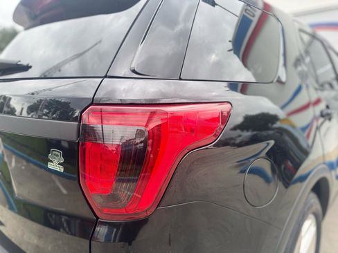 Used 2017 Ford Explorer Limited w/ Equipment Group 301A FWD image 41
