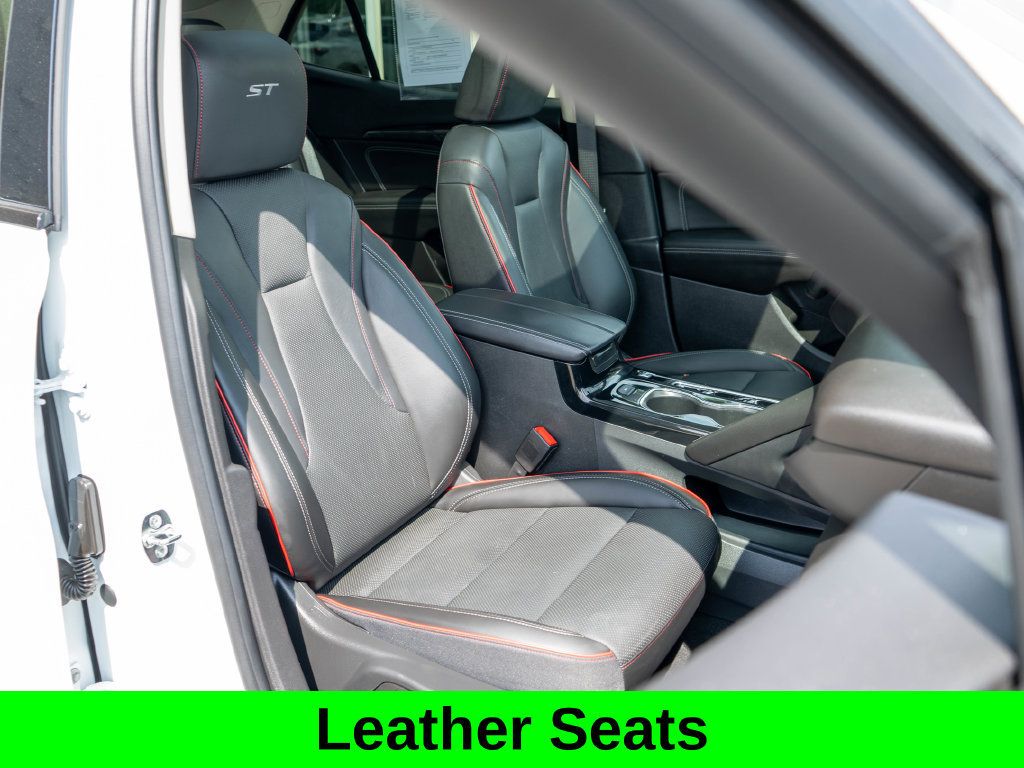 Certified 2023 Buick Envision Essence w/ Technology Package I AWD/4WD image 10