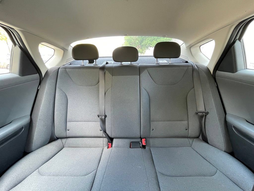 Used 2025 Kia K4 FWD image 29