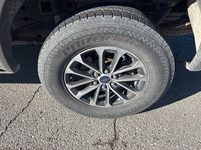 Used 2018 Ford F150 XLT w/ Equipment Group 302A Luxury AWD/4WD image 12