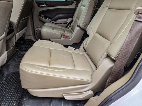 Used 2019 Chevrolet Tahoe LT RWD image 14