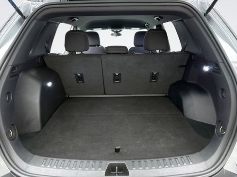 Used 2025 Chevrolet Equinox LT image 21