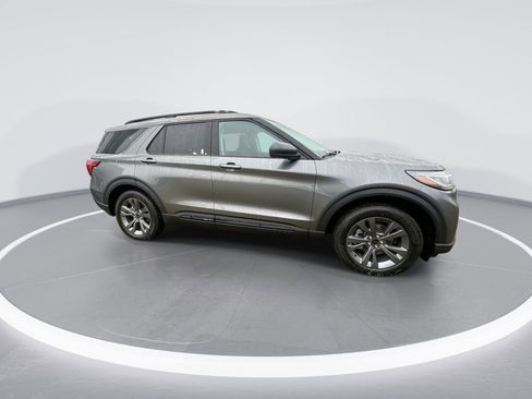 New 2026 Ford Explorer Active w/ Active Comfort Package AWD/4WD image 2