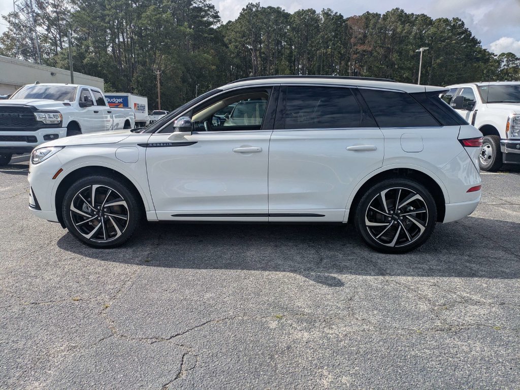 Used 2025 Lincoln Corsair Grand Touring AWD/4WD image 7
